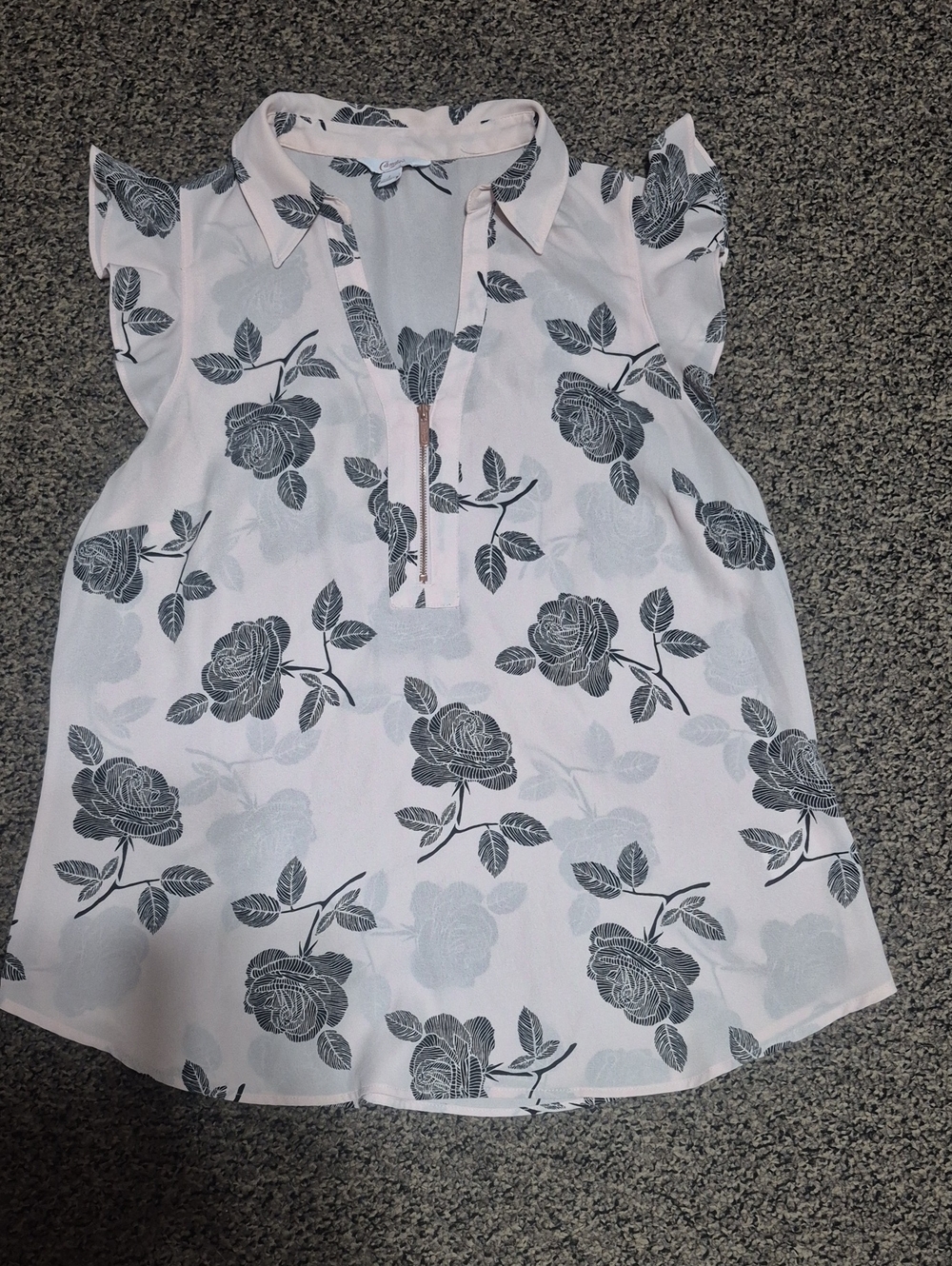 Candie's Blush Pink Floral Zip-Front Flutter Sleeve Blouse